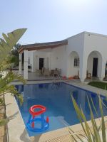 Av charmante villa 700m avec piscine à hammamet sud